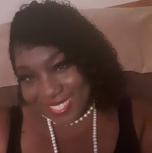 Meet your Posher, Tiara